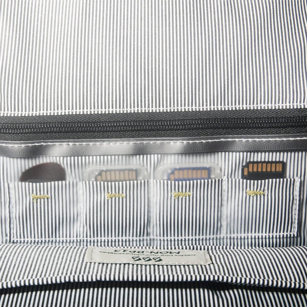 Monstera BePack 16" Mystery Black